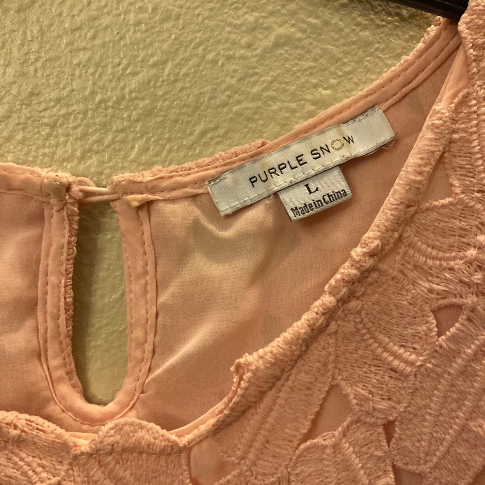 Peach lace top - Picture 3 of 4